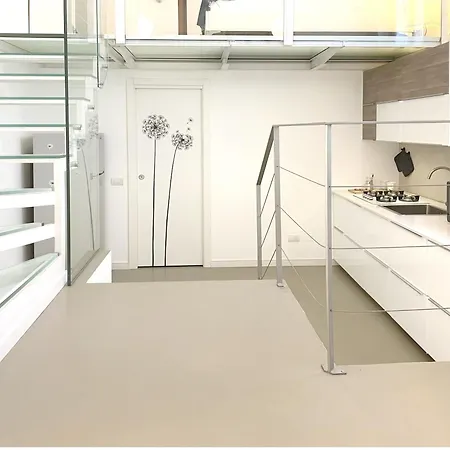 Flatsharing - Collegno 3 Level Loft Apartment *