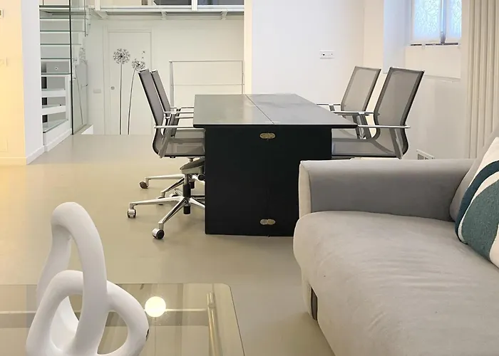 Flatsharing - Collegno 3 Level Loft شقة